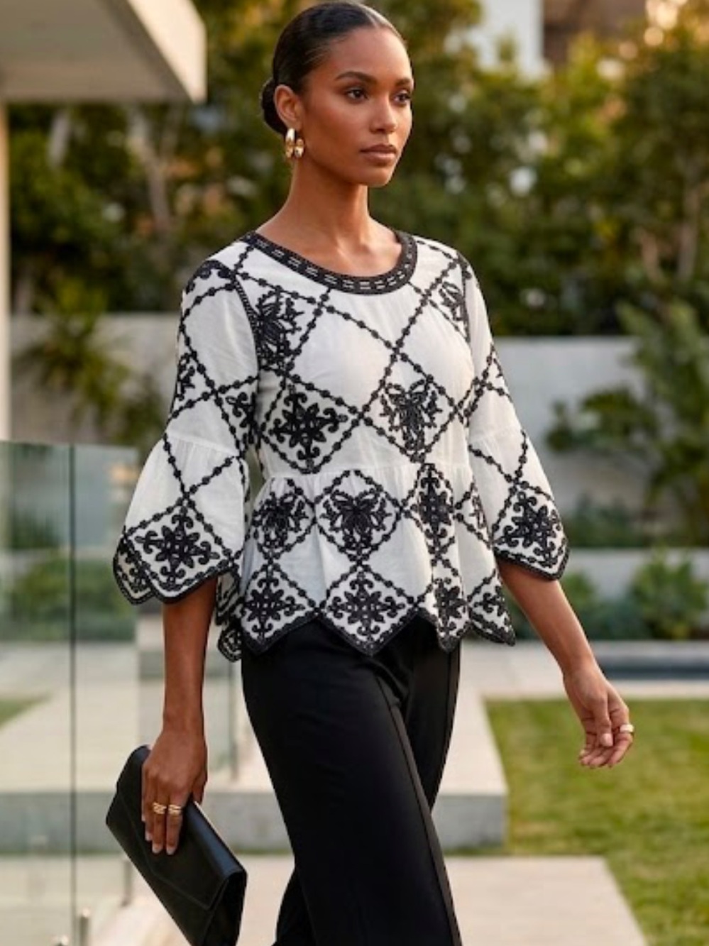 Anthropologie Black and White Embroidered Blouse 🖤🤍🖤